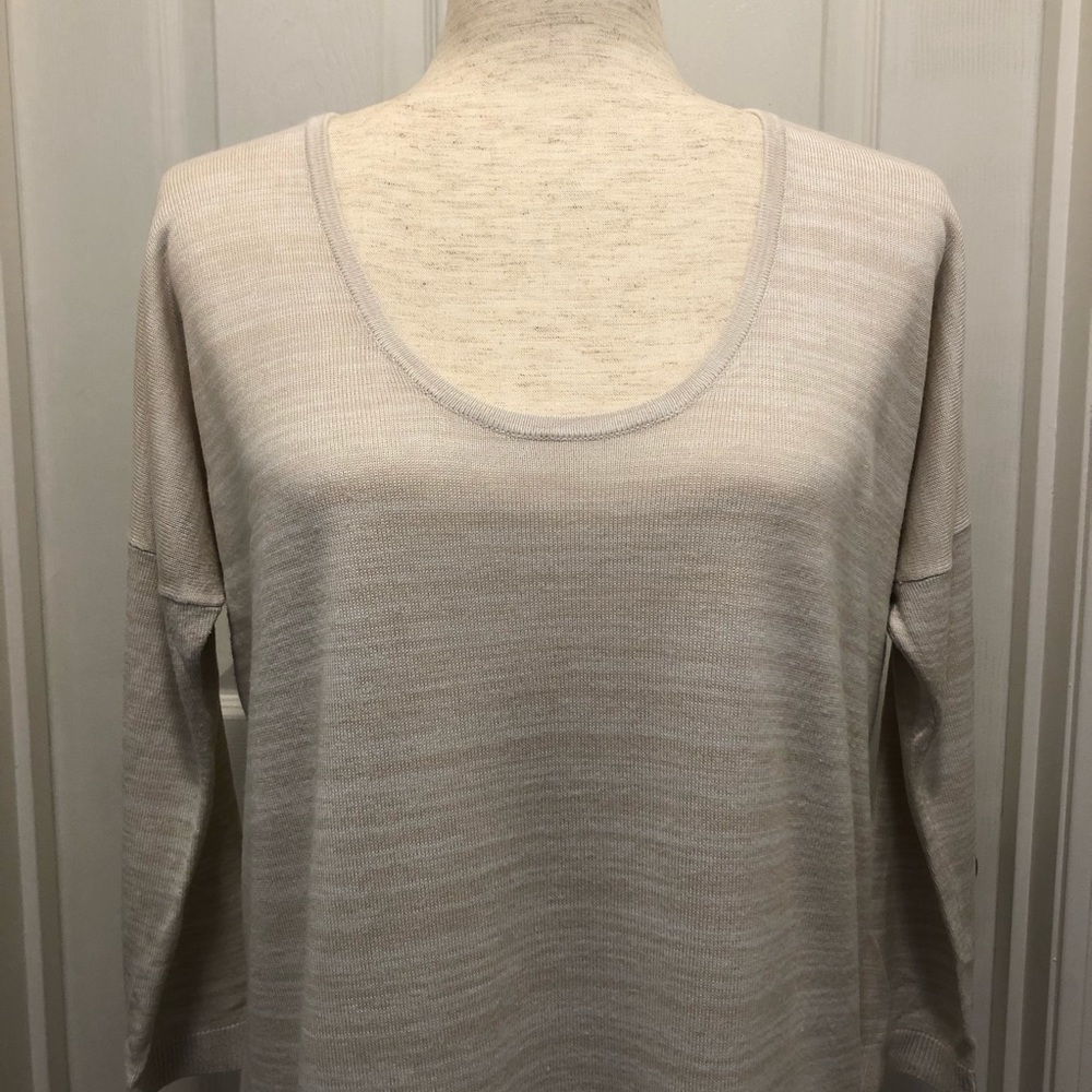 Woman’s - Express Crew Neck Sweater - Large
